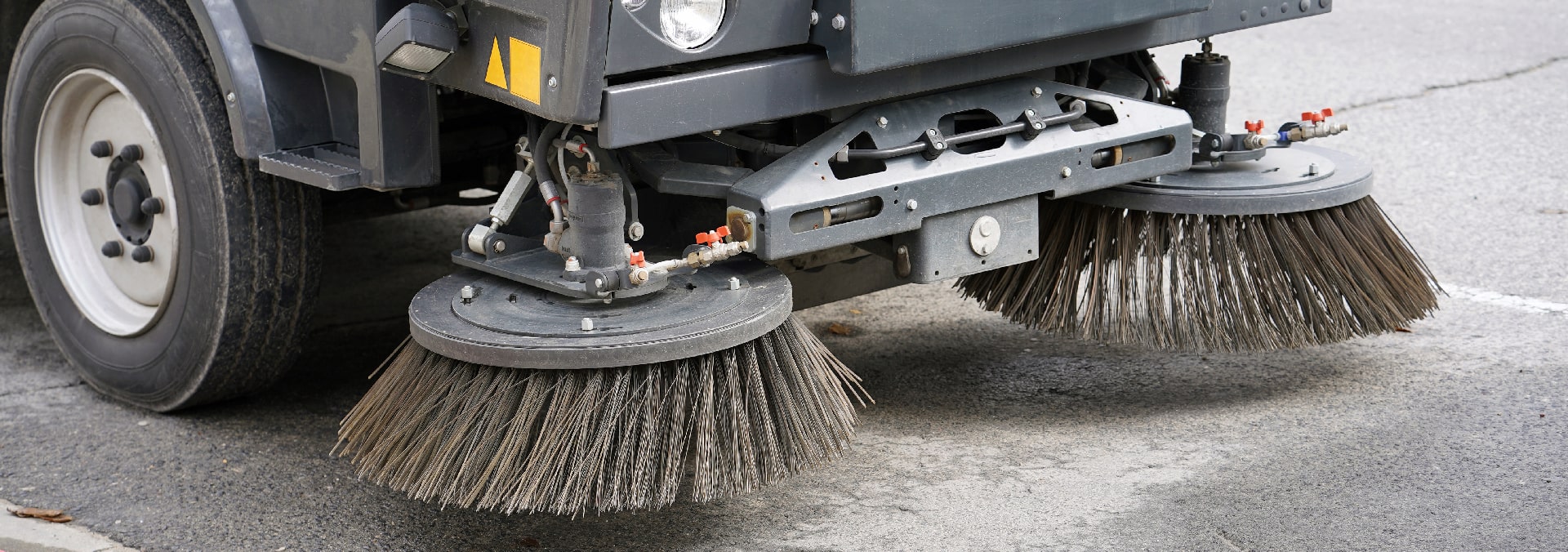 Retail center Street Sweeping in Dallas-Fort Worth